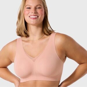 Elegant Seamless Blush Bra